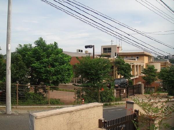 Primary school. Mukogaoka until elementary school 340m