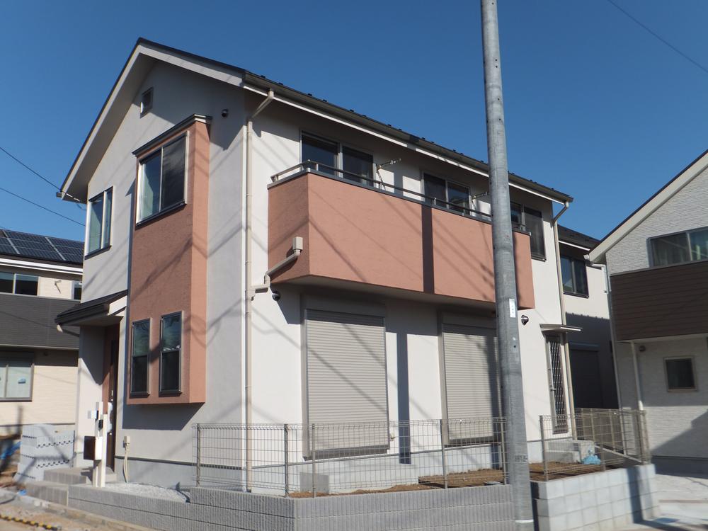 Local appearance photo. Appearance from the southwest side