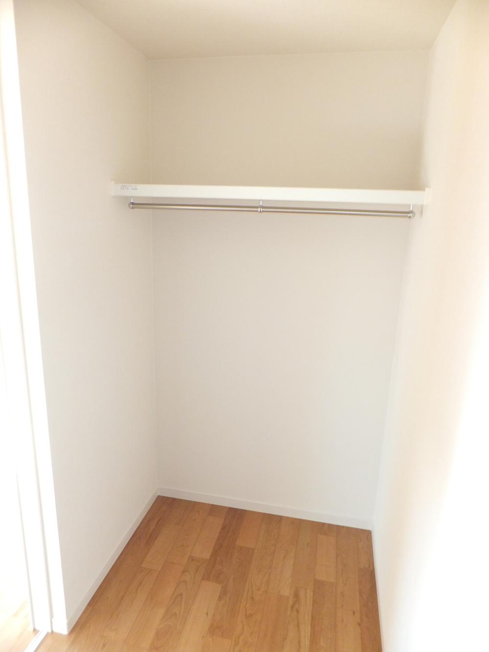 Receipt. Walk-in closet left