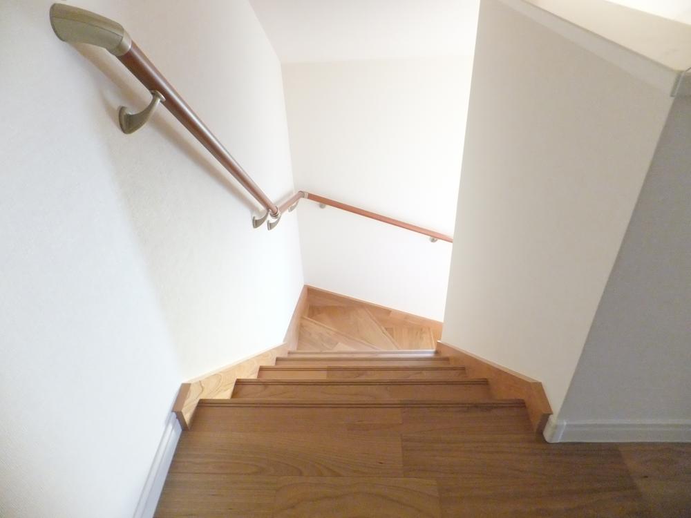 Receipt. Attic storage Stairs