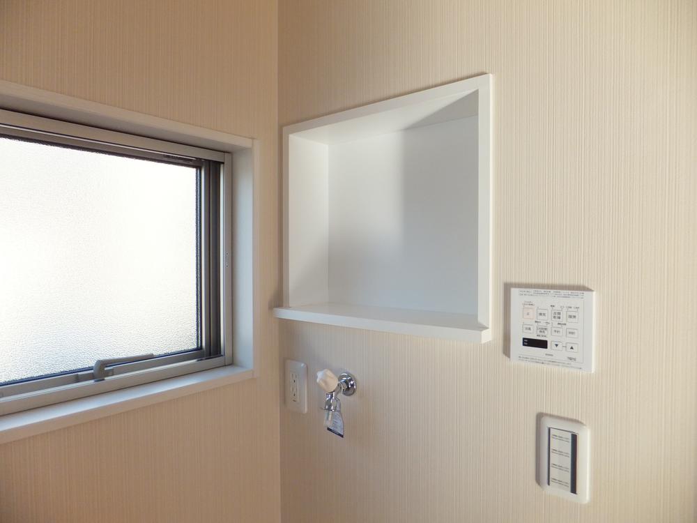 Cooling and heating ・ Air conditioning. Peace of mind even on a rainy day, Bathroom heating dryer with