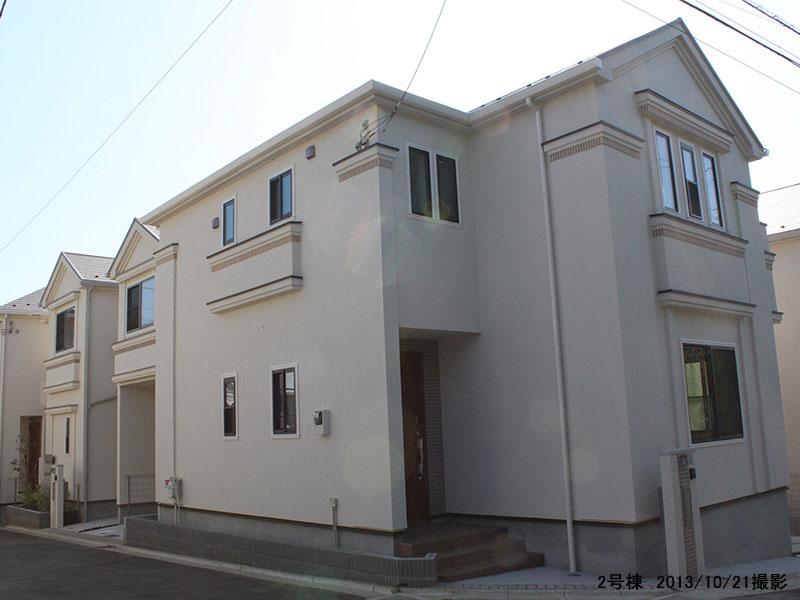 Local appearance photo. Building 2 local shooting