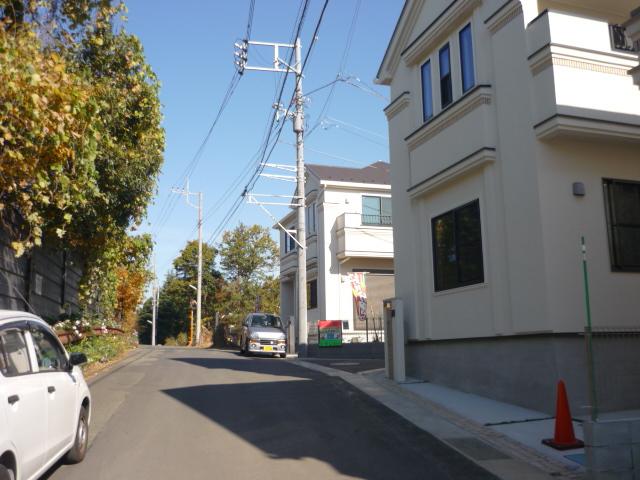 Local photos, including front road. 2 Building site (November 2013) Shooting