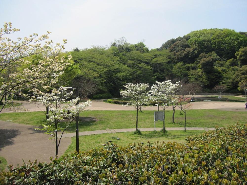 park. 850m until Yamada Fuji Park