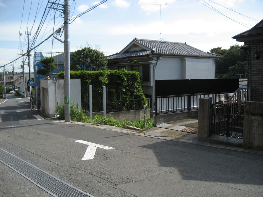 Local photos, including front road. Local (10 May 2013) Shooting