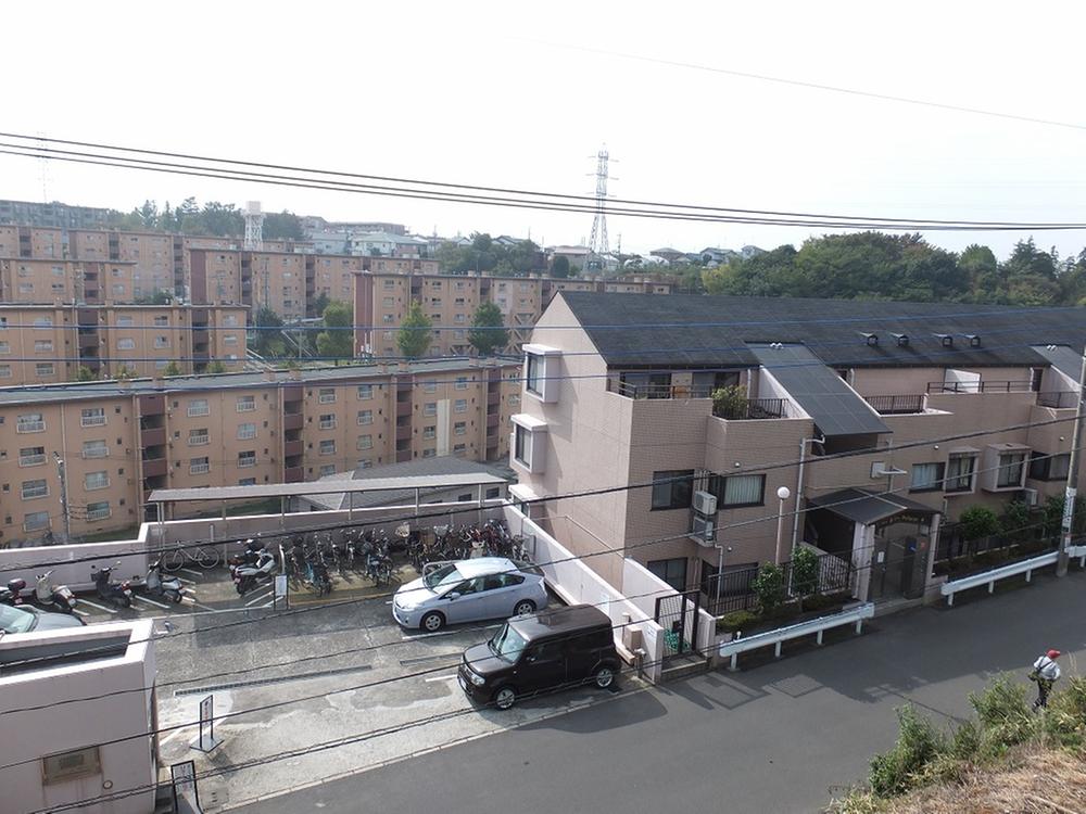 View photos from the dwelling unit. Because the south is down land, Per yang ・ View is good.