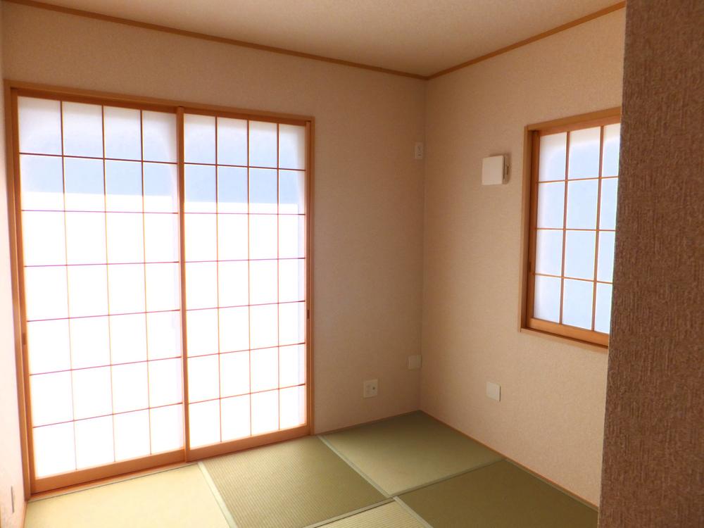 Same specifications photos (Other introspection). Same specifications