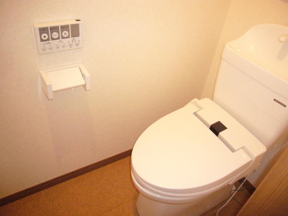 Toilet. Shower is equipped with toilet. 2013 October 15, shooting