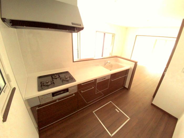 Kitchen. Counter kitchen (Building 2)