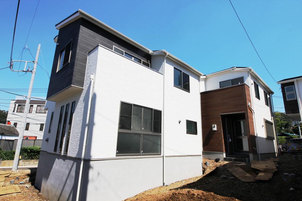 Local appearance photo. ● day that is reflected in the photograph, The state of the MAX. The brightness and the living environment in the living room, Please check with your own eyes.