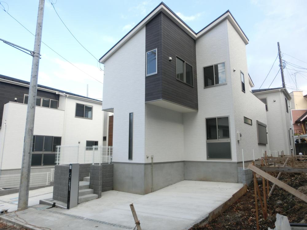 Local appearance photo. 4 Building ● building, It has been completed in both the Site. later, You have become the only come to the confirmation of the day.