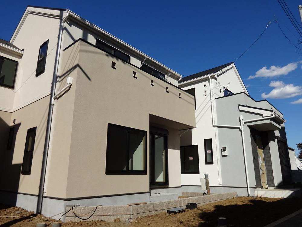 Local appearance photo. Local (11 May 2013) Shooting