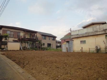 Local photos, including front road. Local (August 2013) Shooting