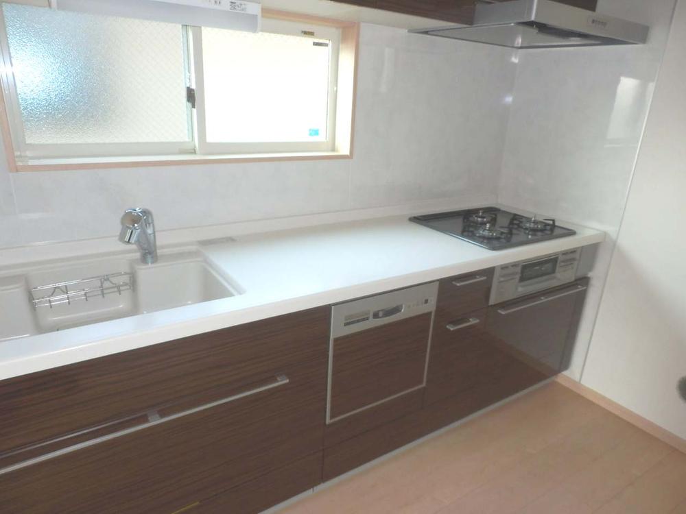 Kitchen. Indoor (12 May 2013) Shooting