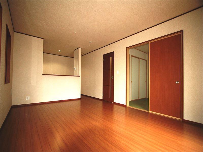 Same specifications photos (living). Same specifications