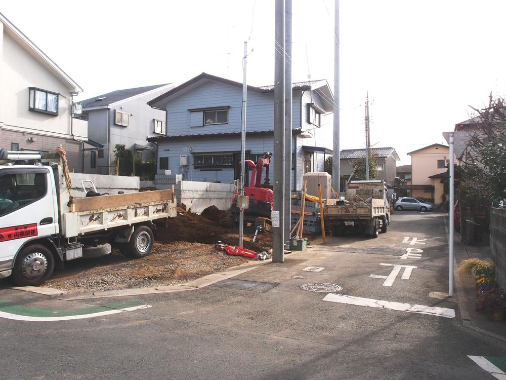 Local photos, including front road. Local (12 May 2013) Shooting