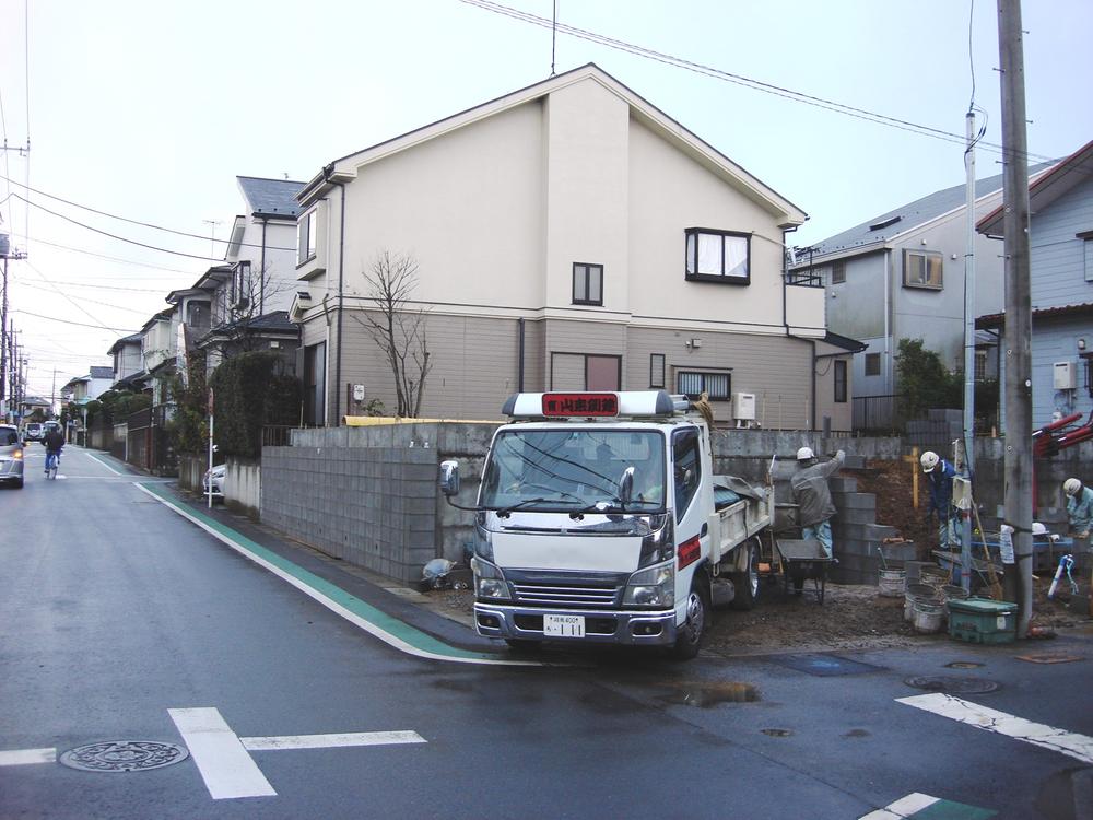 Local appearance photo. Local (12 May 2013) Shooting