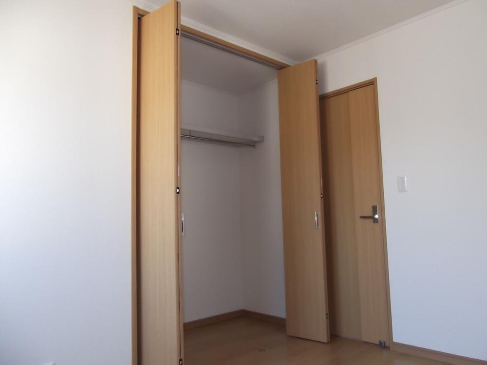 Receipt. 1 Building Western-style 6 Pledge closet