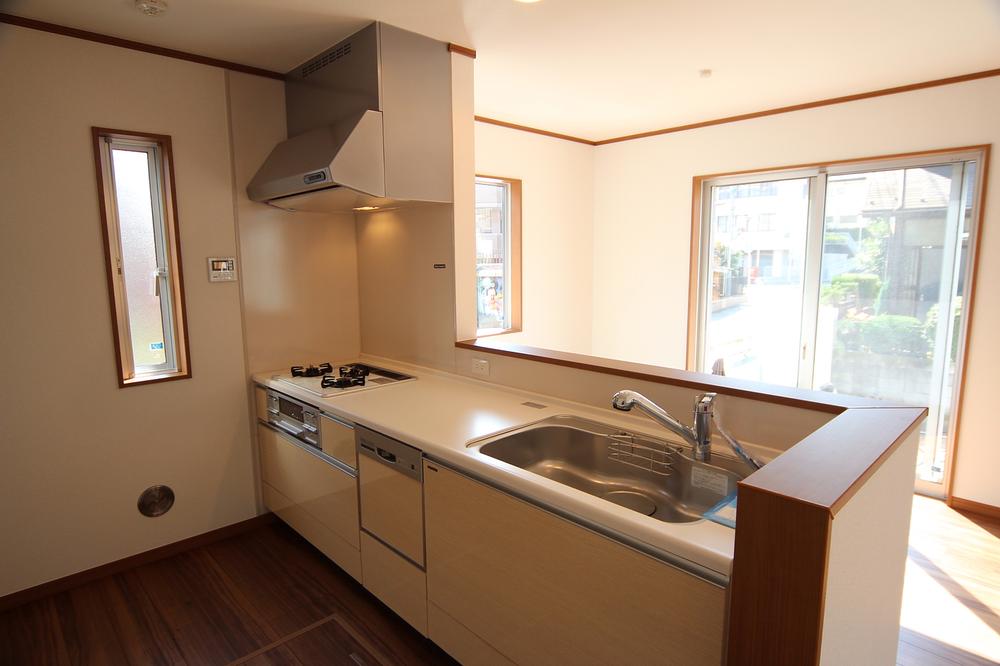 Kitchen. Popular open counter kitchen to mom