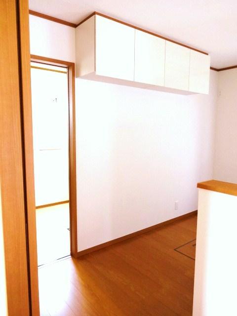 Kitchen. Back cupboard