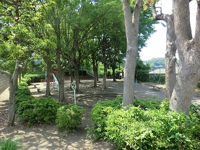 park. 345m is a green full of pleasant park to park flat! 