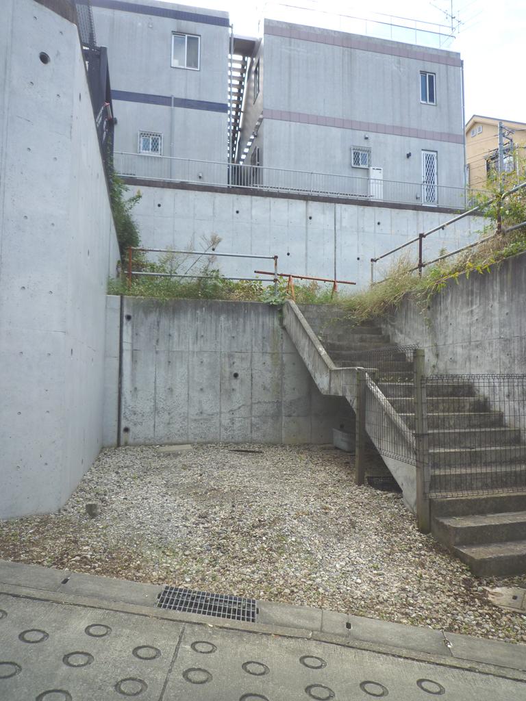 Other local. Car space is settled construction. (June 2012) shooting