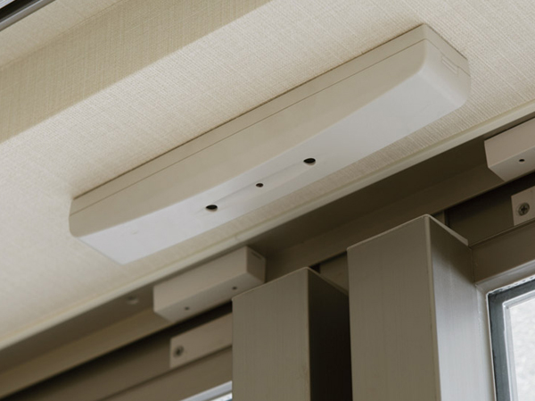 Security.  [Glass breaking sound wave sensor] The window of the ground floor dwelling unit, A sensor for sensing the glass vandalism was ground. (Except for some of the surface lattice windows and part of the window) (same specifications)