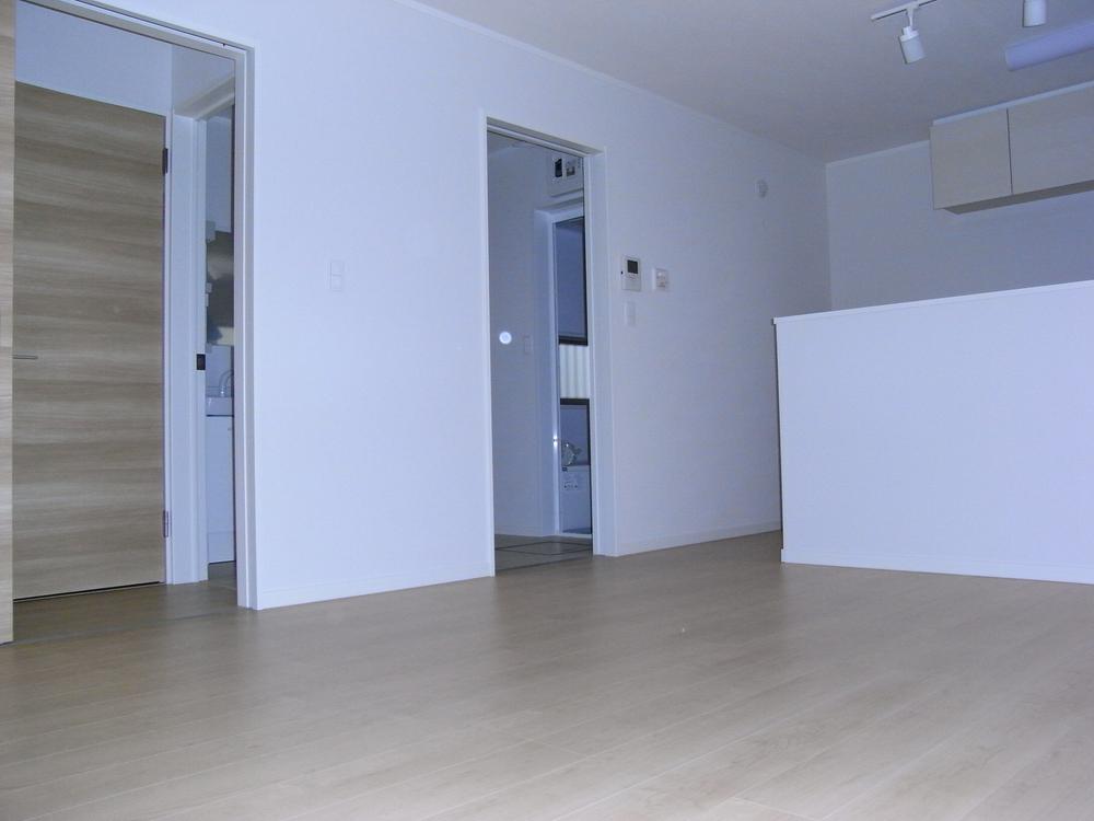 Living. C Building Indoor (December 10, 2013) Shooting