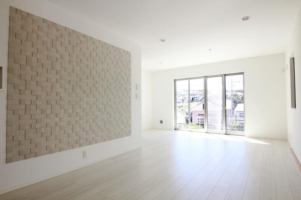 Living. East Building