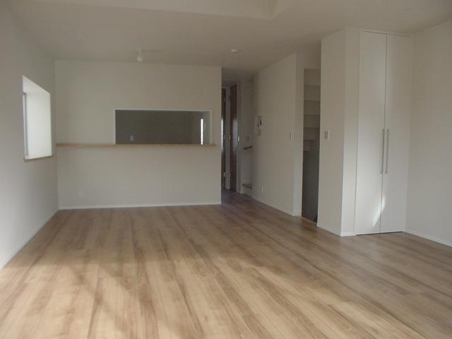 Living. Indoor (12 May 2013) Shooting