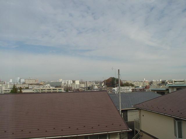 View photos from the dwelling unit. View from the site (December 2013) Shooting