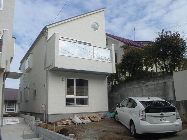 Parking lot. Local (12 May 2013) Shooting