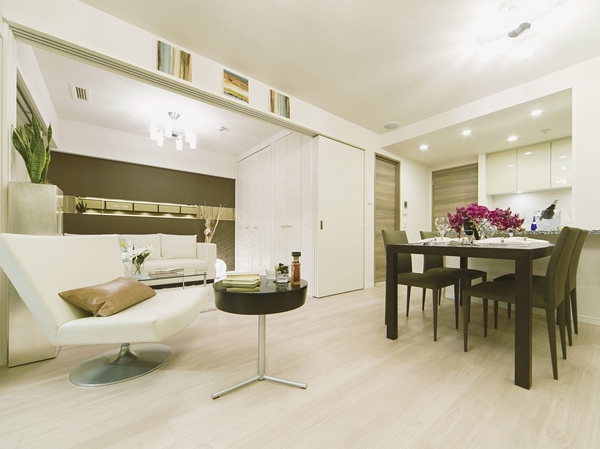 living ・ Fun Mel space dining large spread. Western-style integral space to realize that employs a slide wall