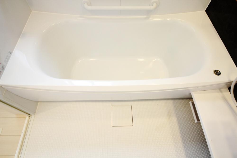 Bathroom. Building 2