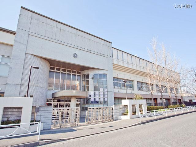 Junior high school. 1700m Kawasaki Municipal Miyazaki junior high school up to the Kawasaki Municipal Miyazaki junior high school Distance 1700m