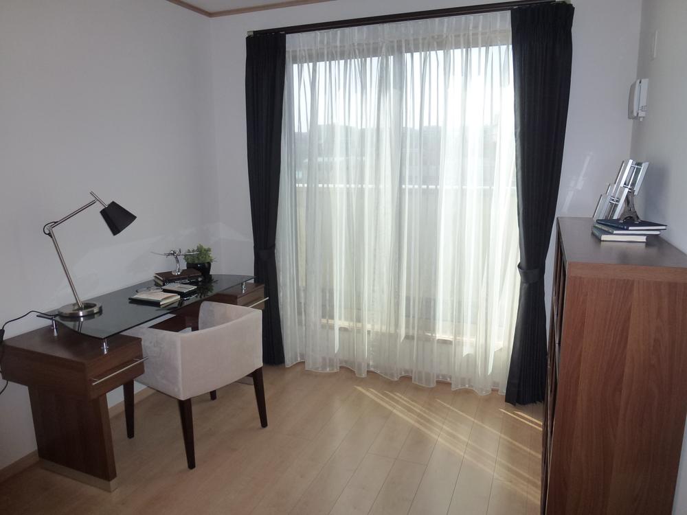 Non-living room. The main bedroom of full openness gradient ceiling Same specifications (A Building)