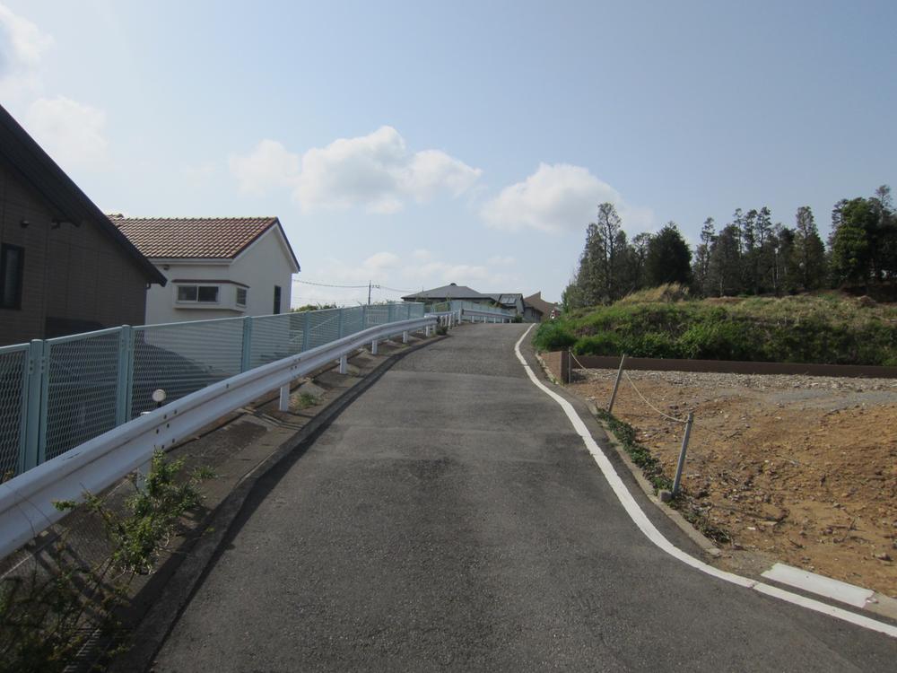 Local photos, including front road. Local (August 2013) Shooting