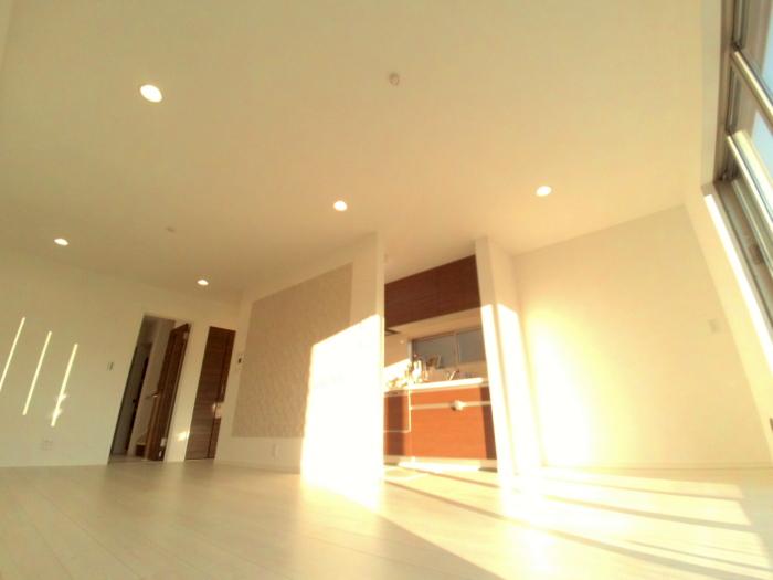 Living. Spacious 17.8 Pledge of LDK (East Building)