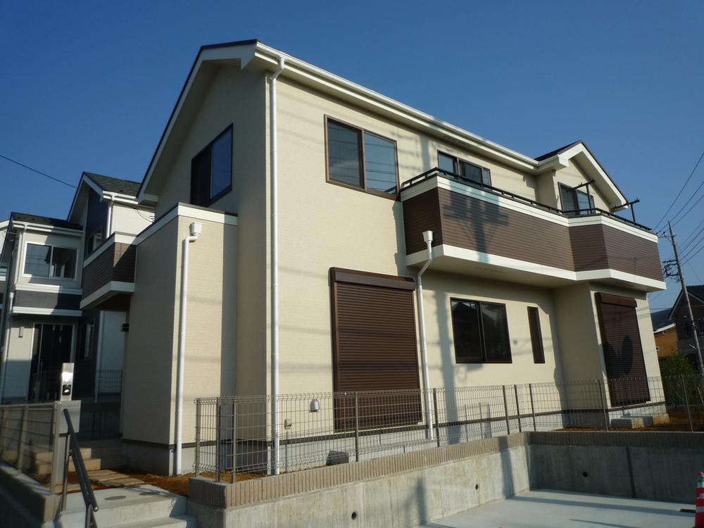 Same specifications photos (appearance). Building the appearance of the same specification