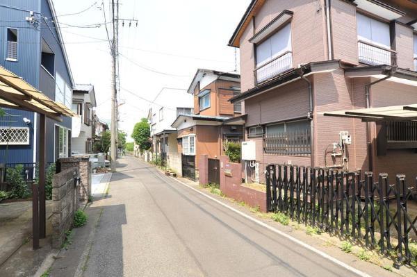 Local photos, including front road. Facing the public road.
