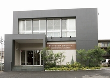 Take the Denentoshi Tokyu "Miyazakidai" station, Drugstore there out of the south exit to the front right diagonal (Create SD) ・ Cross the road in front of TSUTAYA, On the corner of Mitsubishi UFJ Bank, Go straight a gentle slope. And proceed as it is while looking to the left hand Miyazaki first park, Residence Gallery will be on your right.