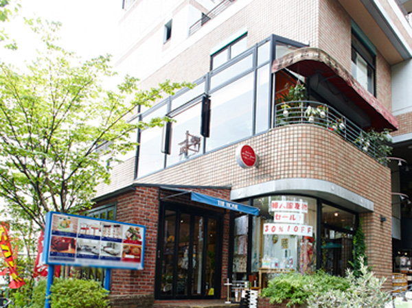 Surrounding environment. Eau Vie Yu France (about 290m ・ 4-minute walk)