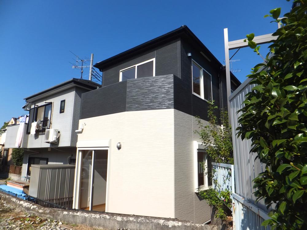 Local appearance photo. Good per yang