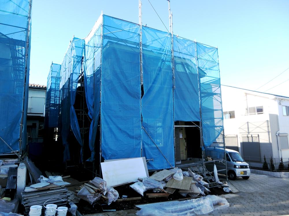 Local appearance photo. Local (12 May 2013) Shooting