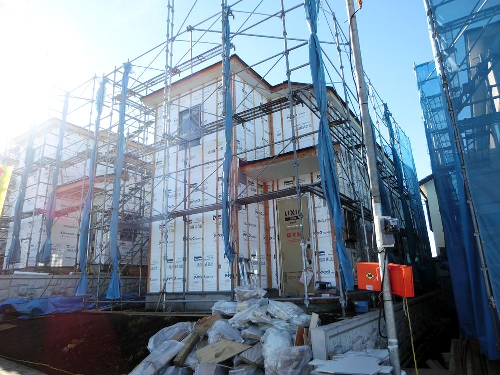 Local appearance photo. Local (12 May 2013) Shooting