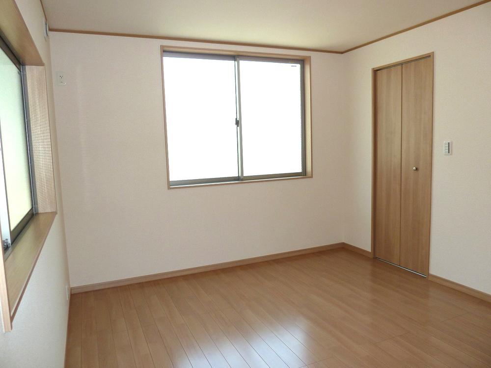 Same specifications photos (Other introspection)