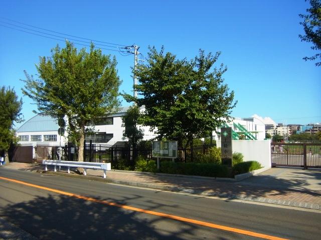 Primary school. Dobashi elementary school to 730m Dobashi 9-minute walk from the elementary school through the readjustment land