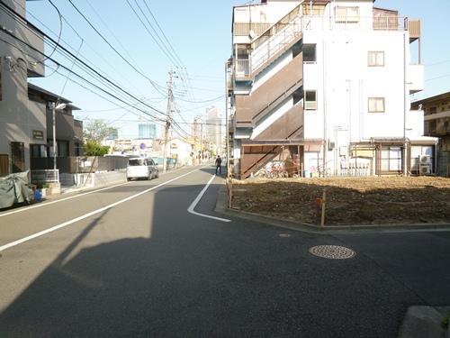 Local photos, including front road. Local (March 2013) Shooting