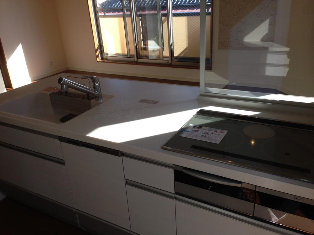 Kitchen. Indoor (12 May 2013) Shooting