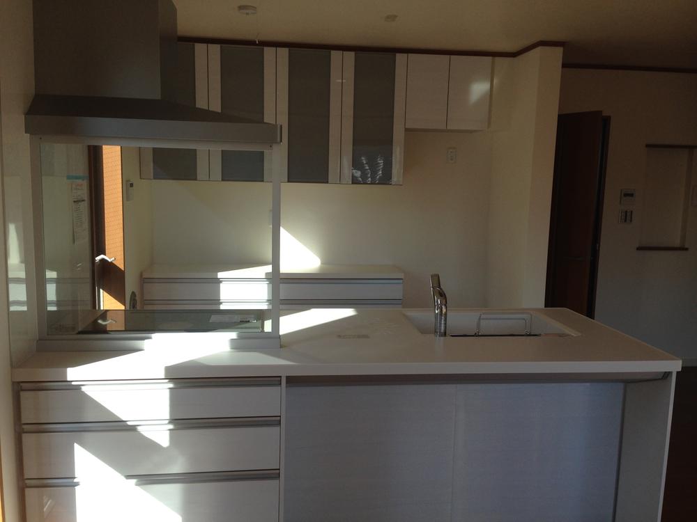 Kitchen. Indoor (12 May 2013) Shooting